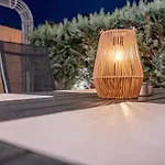 아파트 Stilvolles Mit Terrasse In *