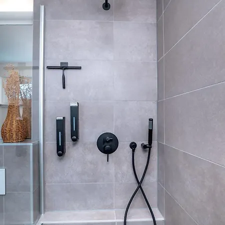 Stilvolles Mit Terrasse In Werder (Havel)