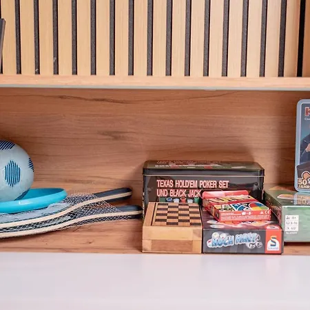 Stilvolles Mit Terrasse In *