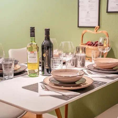 Apartment Stilvolles Mit Terrasse In *