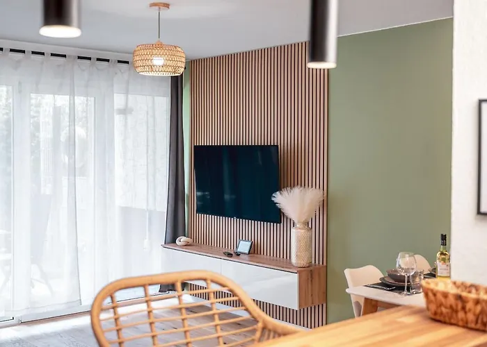 Stilvolles Mit Terrasse In Lägenhet *