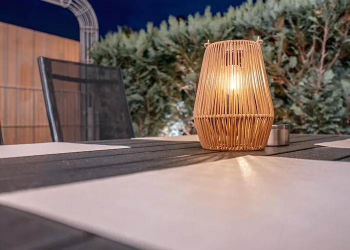 Lägenhet Stilvolles Mit Terrasse In *