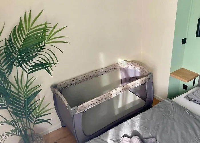 Stilvolles Mit Terrasse In Lägenhet